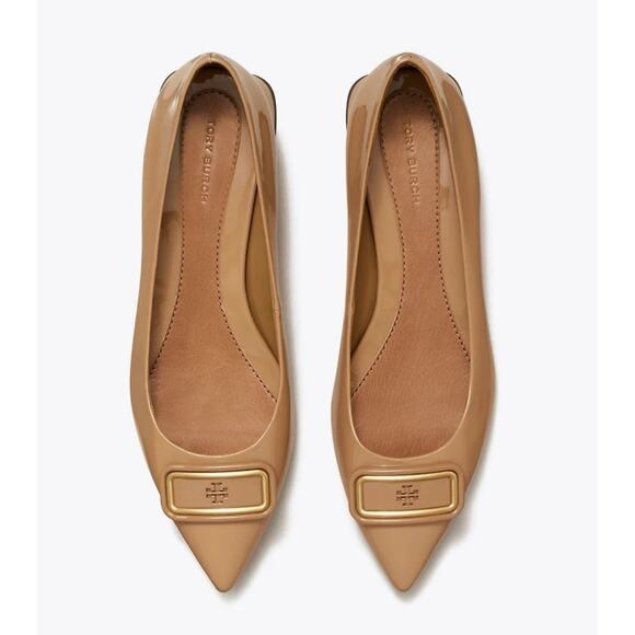 🆕Tory Burch GEORGIA Pointed Toe Flats Almond Flour Beige Patent Leather Size 7.5 - Picture 1 of 11